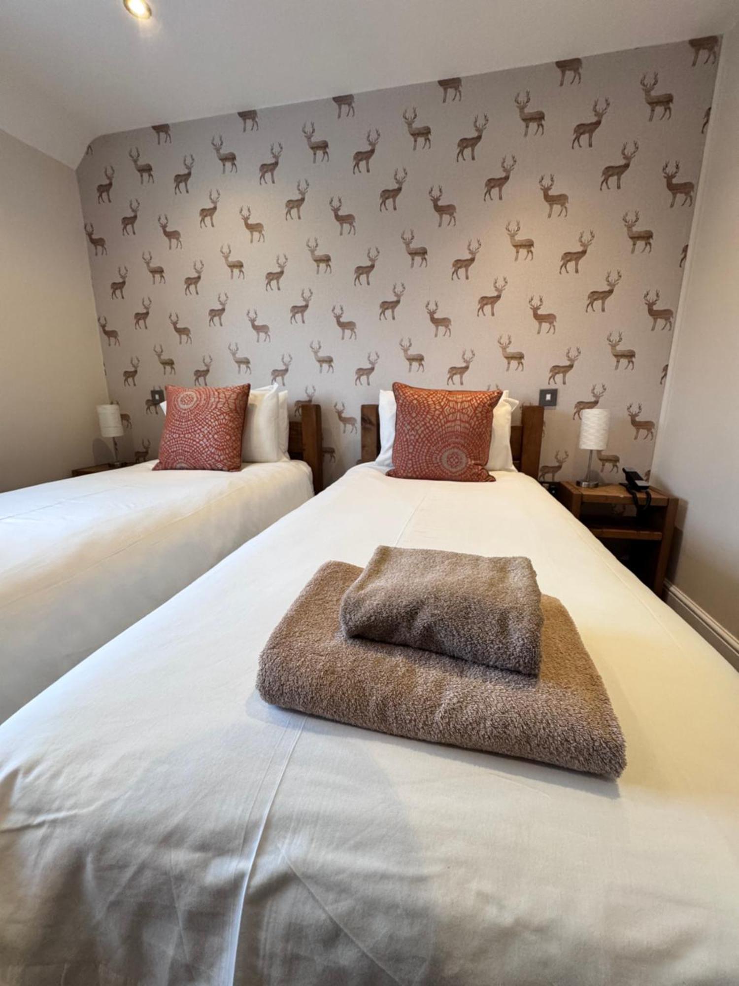 The White Hart Inn Алфретон Экстерьер фото
